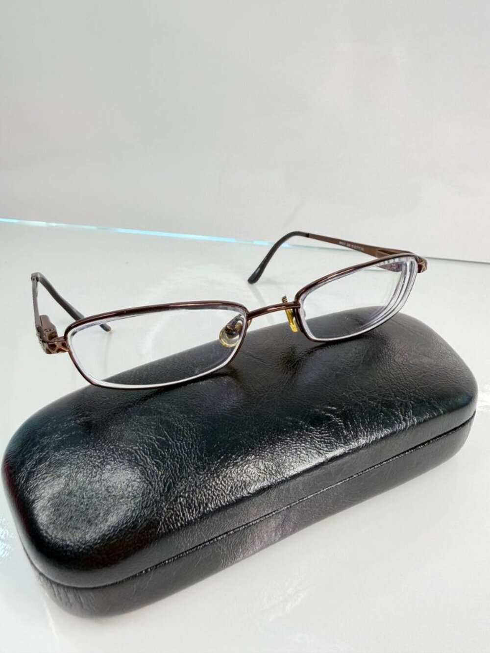 Marchon Titanium Prescription Eyeglasses – 51-17-135